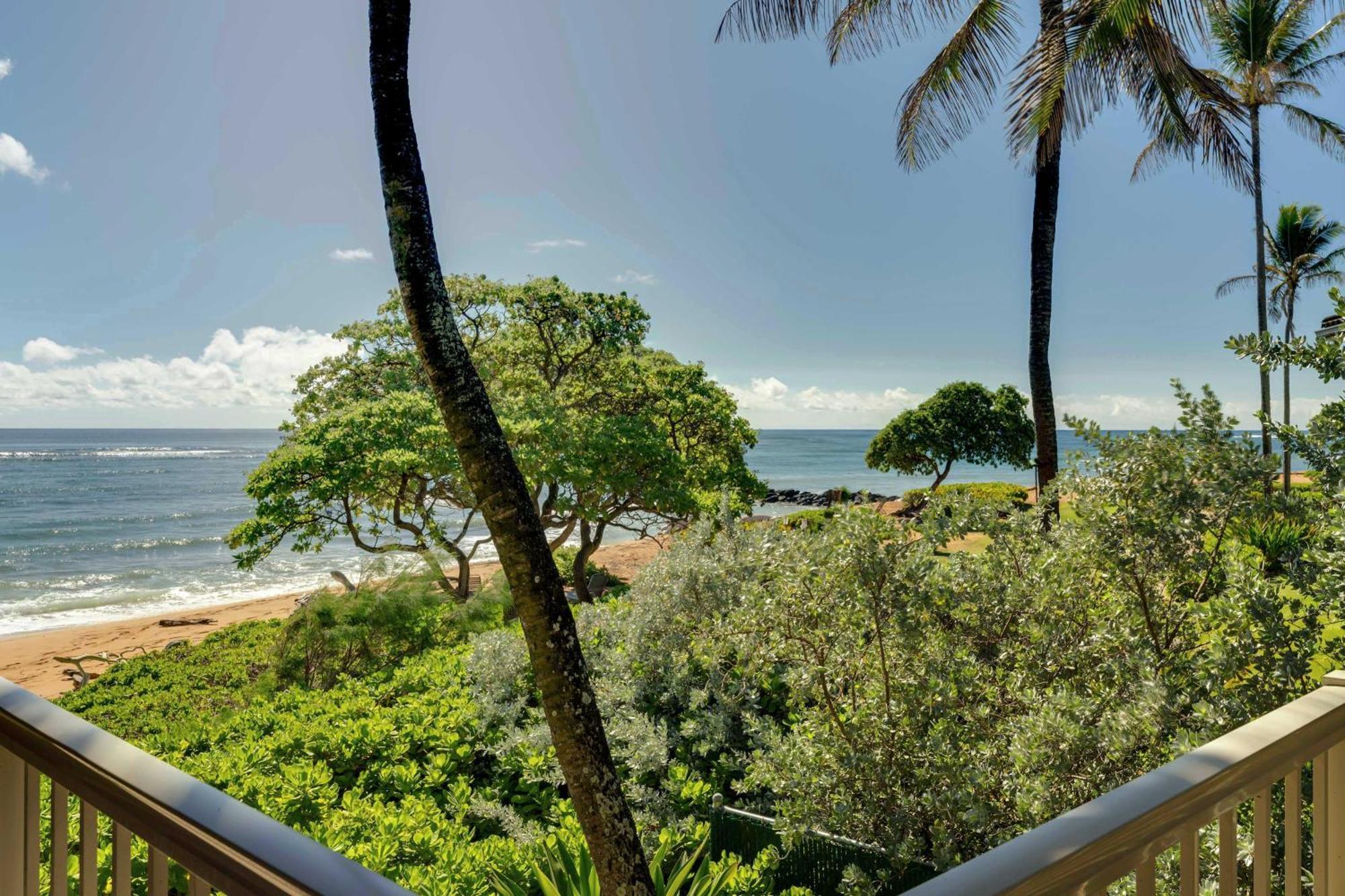 Waipouli Beachfront Condo With Balcony And Ocean Views Kapa'a Exterior foto